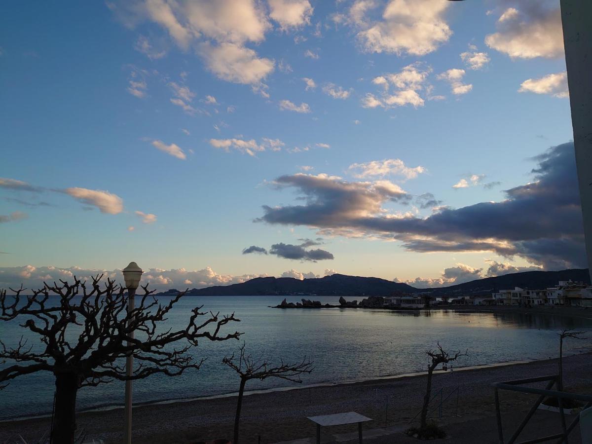 Apartment Skizenas Waterfront Charaki
