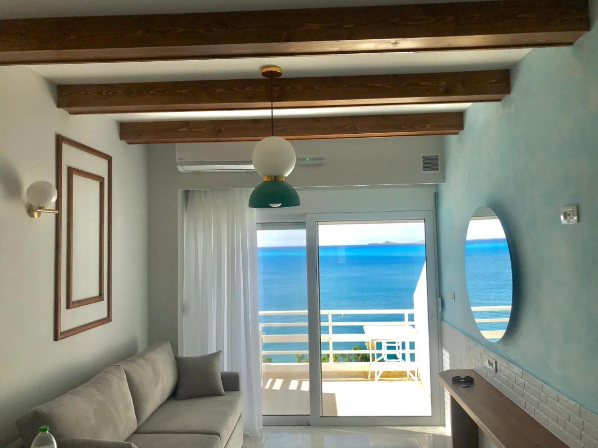 Skizenas Waterfront Apartment Charaki